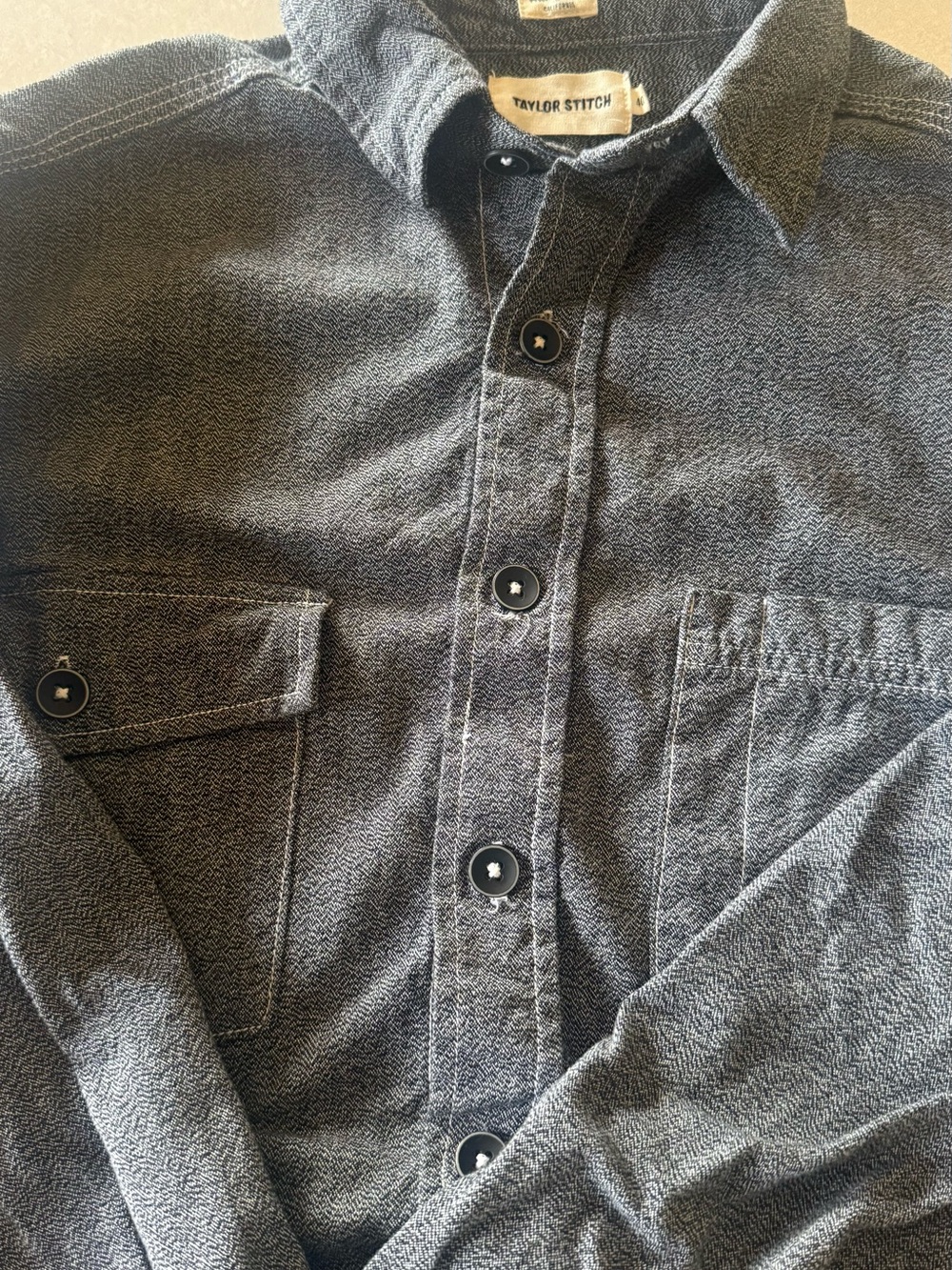 Taylor Stitch Men’s Charcoal Herringbone Shirt Size 40